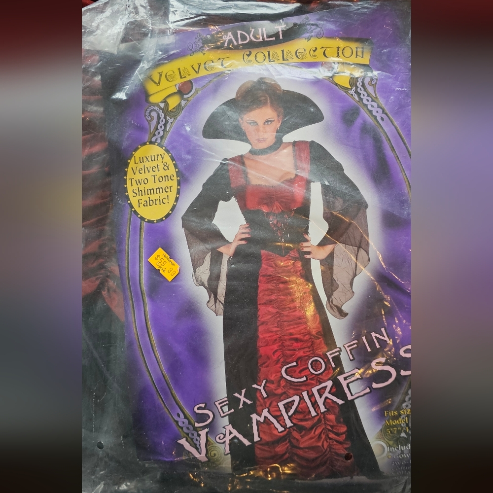 Sexy Coffin Vampiress Costume - Red and Black Velvet